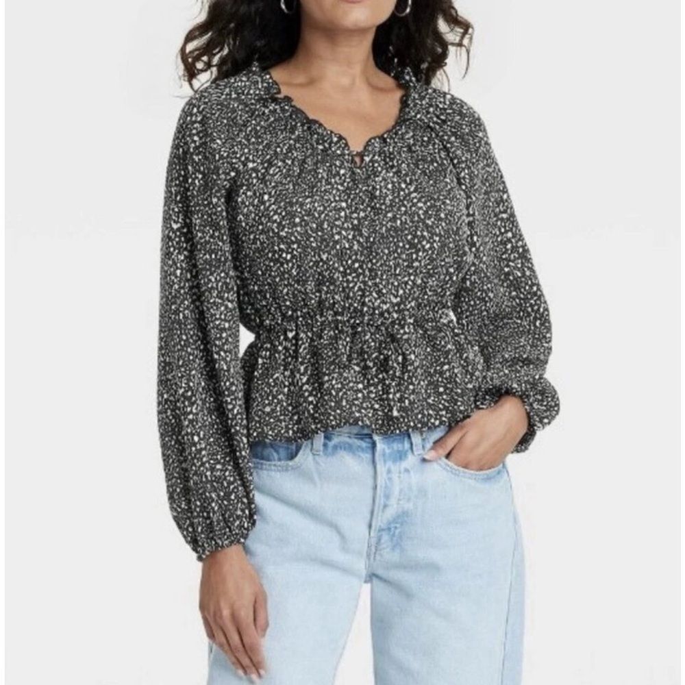Universal Thread Women's M Cream/Black Balloon Long Sleeve Blouse Black Abstract